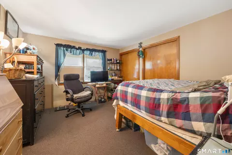 Bedroom - 186 Schaeffer Rd, Bethany, CT 06524 photo 5 of 6