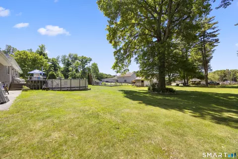 Exterior - 186 Schaeffer Rd, Bethany, CT 06524 photo 3 of 8