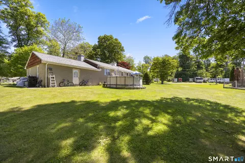Exterior - 186 Schaeffer Rd, Bethany, CT 06524 photo 4 of 8