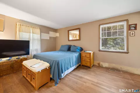 Bedroom - 186 Schaeffer Rd, Bethany, CT 06524 photo 1 of 6