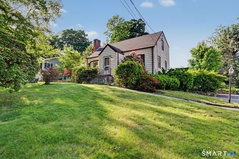 27 Lund Ave, Stamford, CT 06907