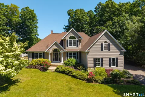 58 Featherbed Ln, Branford, CT 06405