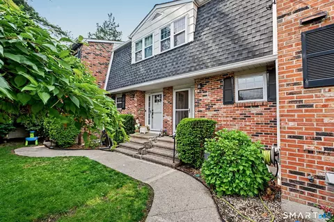 19 Colonial Rd #8, Stamford, CT 06906