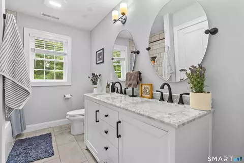 Bath - 86 Summit Rd, Prospect, CT 06712 photo 4 of 5