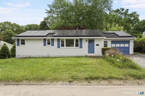 225 Courtland Ave, Waterbury, CT 06705