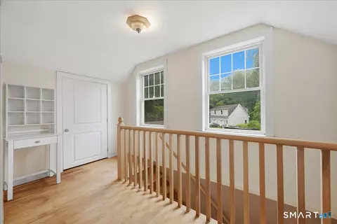 Entry Way - 82 Old Post Rd, Clinton, CT 06413 photo 3 of 4