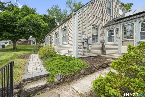 Exterior - 10 Manning Rd, Windsor Locks, CT 06096 photo 9 of 9