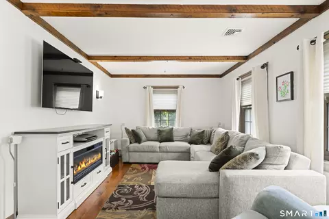 Living - 10 Manning Rd, Windsor Locks, CT 06096 photo 3 of 4