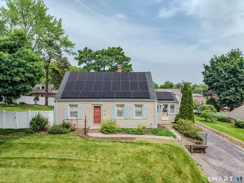 10 Manning Rd, Windsor Locks, CT 06096