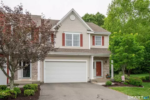 72 Bridlewood Ln #72, Vernon, CT 06066