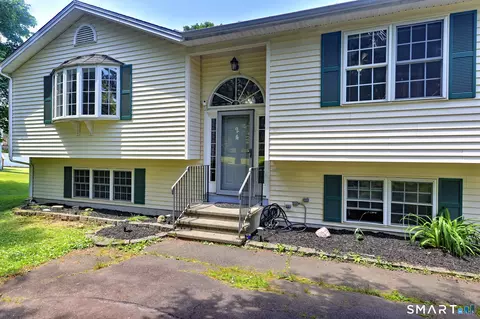 24 Warner Rd, North Haven, CT 06473