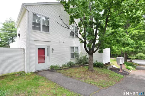 12 Deerwood Ln #2, Waterbury, CT 06704