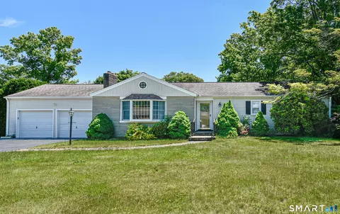 12 Greenfield Dr, Ansonia, CT 06401