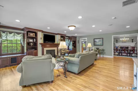 Living - 7 Hannah Ln, Monroe, CT 06468 photo 3 of 3