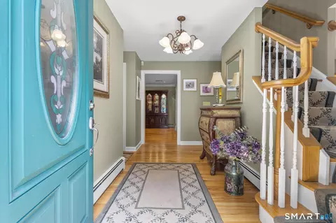 Entry Way - 7 Hannah Ln, Monroe, CT 06468 photo 1 of 1