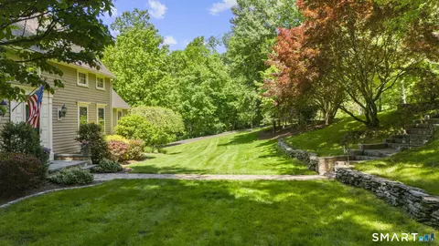 Exterior - 7 Hannah Ln, Monroe, CT 06468 photo 9 of 10