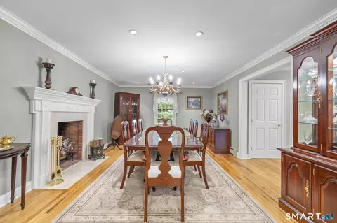 Dining - 7 Hannah Ln, Monroe, CT 06468 photo 2 of 3