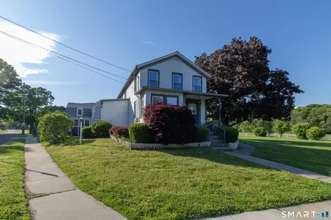 208 Boston St, Guilford, CT 06437