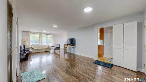 1 Strawberry Hill Ct #1H, Stamford, CT 06902