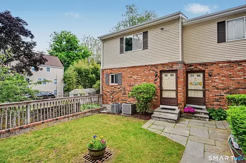 83 Columbus Pl #A, Stamford, CT 06907