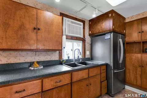 Kitchen - 172 Nott St, Wethersfield, CT 06109 photo 2 of 3