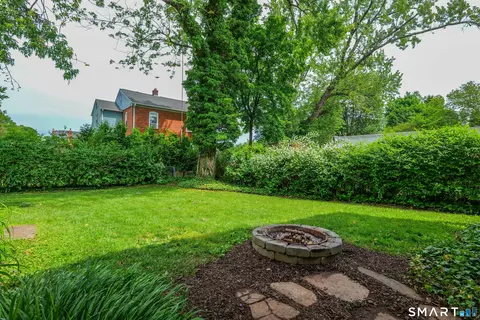 Exterior - 172 Nott St, Wethersfield, CT 06109 photo 9 of 9