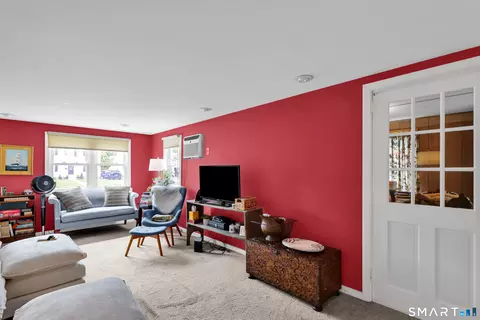 Living - 172 Nott St, Wethersfield, CT 06109 photo 2 of 4