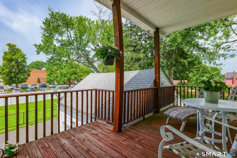 Exterior - 172 Nott St, Wethersfield, CT 06109 photo 5 of 9
