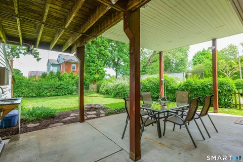 Exterior - 172 Nott St, Wethersfield, CT 06109 photo 7 of 9