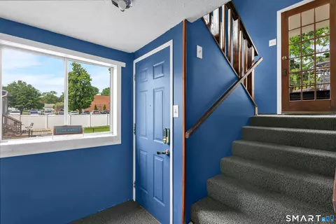 Entry Way - 172 Nott St, Wethersfield, CT 06109 photo 1 of 1