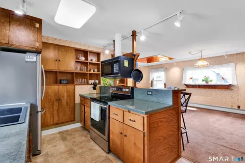 Kitchen - 172 Nott St, Wethersfield, CT 06109 photo 3 of 3