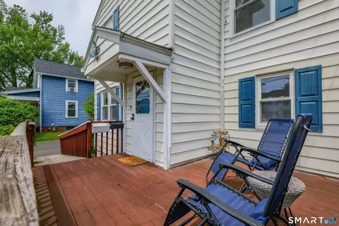 Exterior - 172 Nott St, Wethersfield, CT 06109 photo 4 of 9