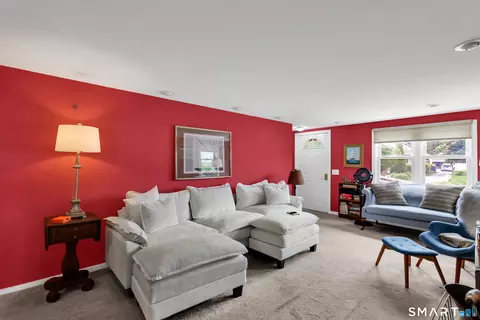 Living - 172 Nott St, Wethersfield, CT 06109 photo 1 of 4
