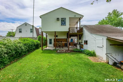 Exterior - 172 Nott St, Wethersfield, CT 06109 photo 6 of 9