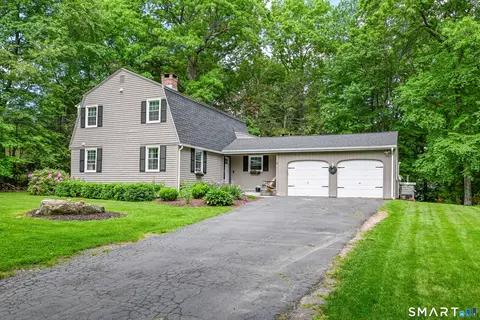 8 Ridge Rd, Burlington, CT 06013