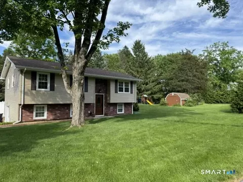 7 Cherry Ln, Bozrah, CT 06334