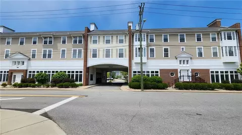 38 Hope St #26, East Lyme, CT 06357