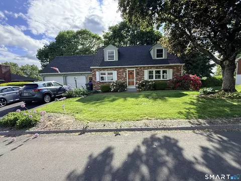 492 Circle Dr, Torrington, CT 06790