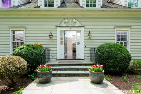 7 Old Hyde Rd, Weston, CT 06883