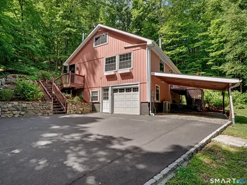 252 Bennetts Farm Rd, Ridgefield, CT 06877