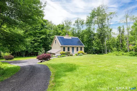 131 Squaw Rock Rd, Moosup, CT 06354