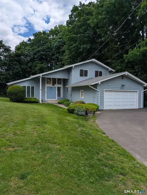 22 Terry Plains Rd, Bloomfield, CT 06002