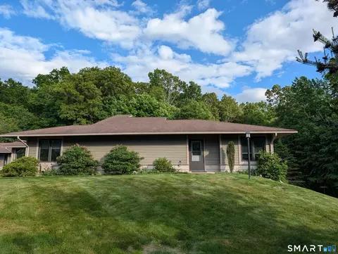 9 Sycamore Dr #D, Mansfield, CT 06268