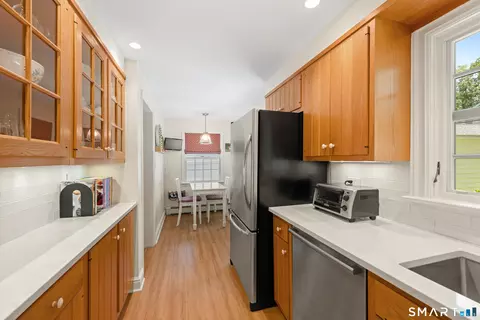 Kitchen - 13 Devon Rd, Darien, CT 06820 photo 4 of 4