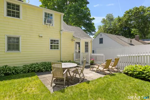 Exterior - 13 Devon Rd, Darien, CT 06820 photo 5 of 11
