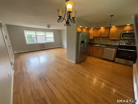 Living - 39 Mount Laurel Dr, Wethersfield, CT 06109 photo 1 of 5
