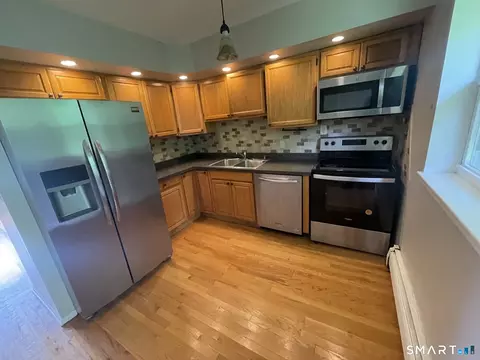 Kitchen - 39 Mount Laurel Dr, Wethersfield, CT 06109 photo 1 of 3
