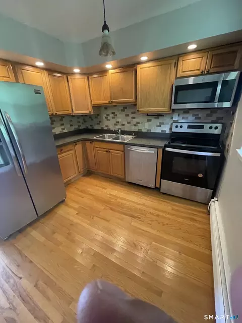 Kitchen - 39 Mount Laurel Dr, Wethersfield, CT 06109 photo 3 of 3