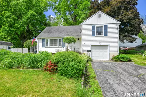12 Oregon St, Torrington, CT 06790