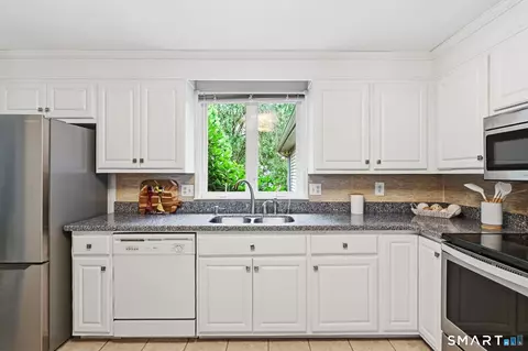 Kitchen - 30 Riverview Dr, Suffield, CT 06078 photo 2 of 3